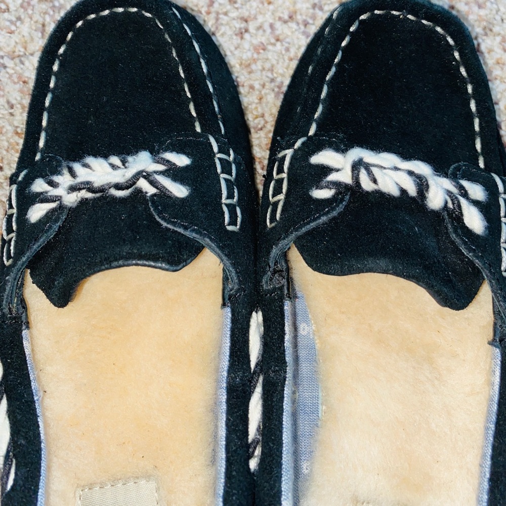 Woman’s size 7 Ugg moccasins